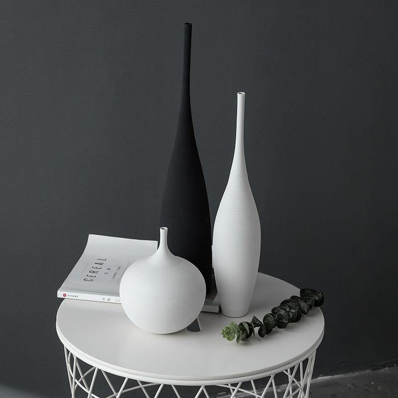 Leo Zen Ceramic Vase